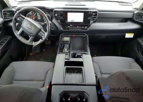 2024 Toyota Tundra Crewmax Sr z USA, uszkodzony, nr VIN 5TFKB5DB9RX175816